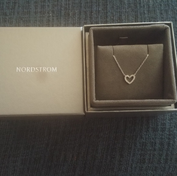 18 inch NORDSTRUM heart shaped necklace - Picture 1 of 4